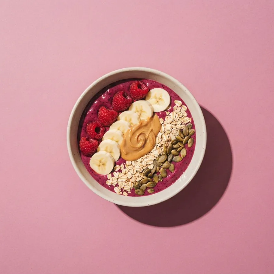 Berry smoothie bowl