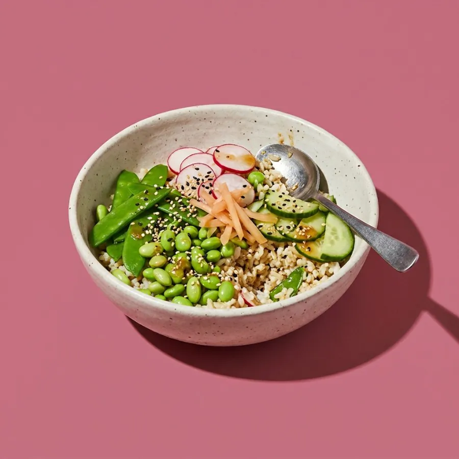 Mangetout, radish and edamame rice bowl with ginger dressing, photo 3